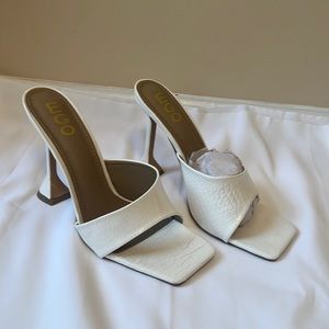 Heels. Ego. Size 10. white